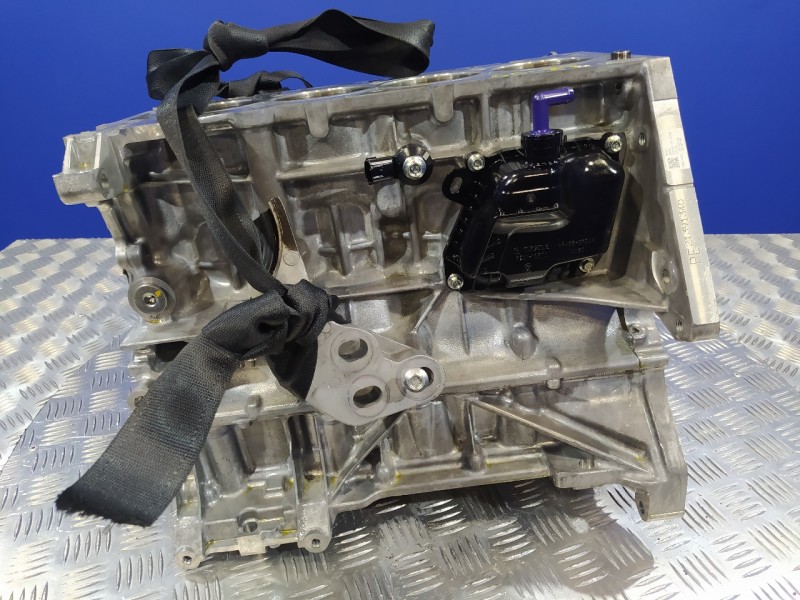 Recambio de bloque para mazda 3 berlina (bp) referencia OEM IAM PE21391340  PE272222