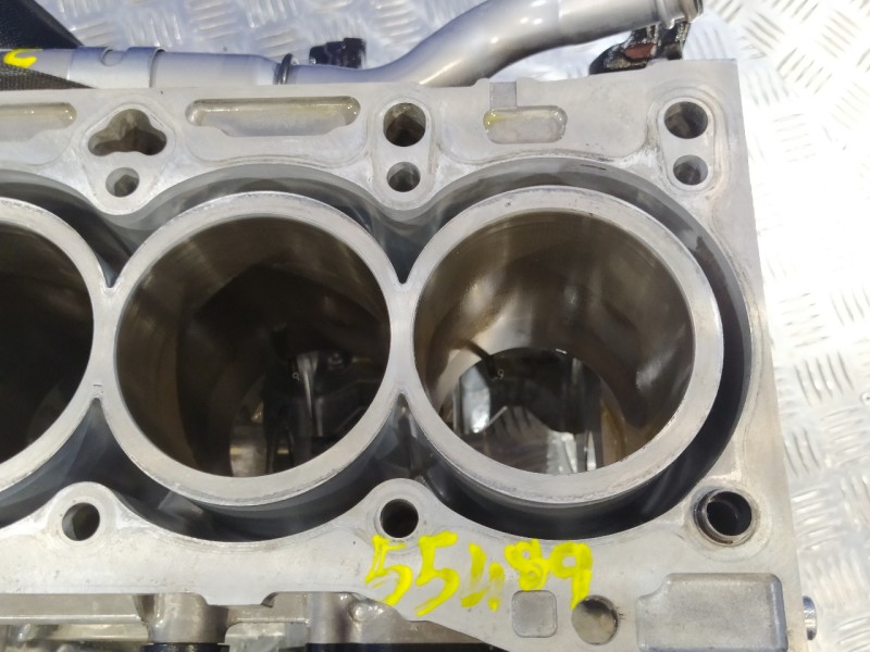 Recambio de bloque para mazda 3 berlina (bp) referencia OEM IAM PE21391340  PE272222