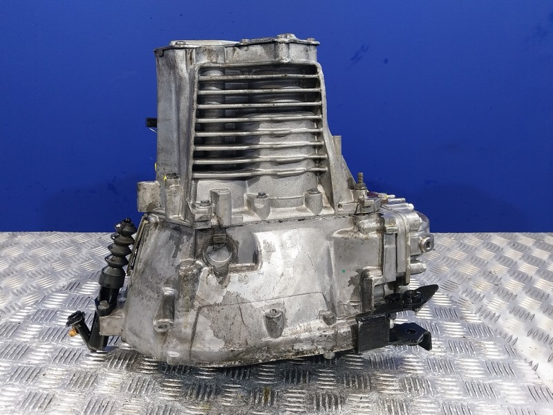 Recambio de caja cambios para peugeot 308 sw referencia OEM IAM 20MB53  
