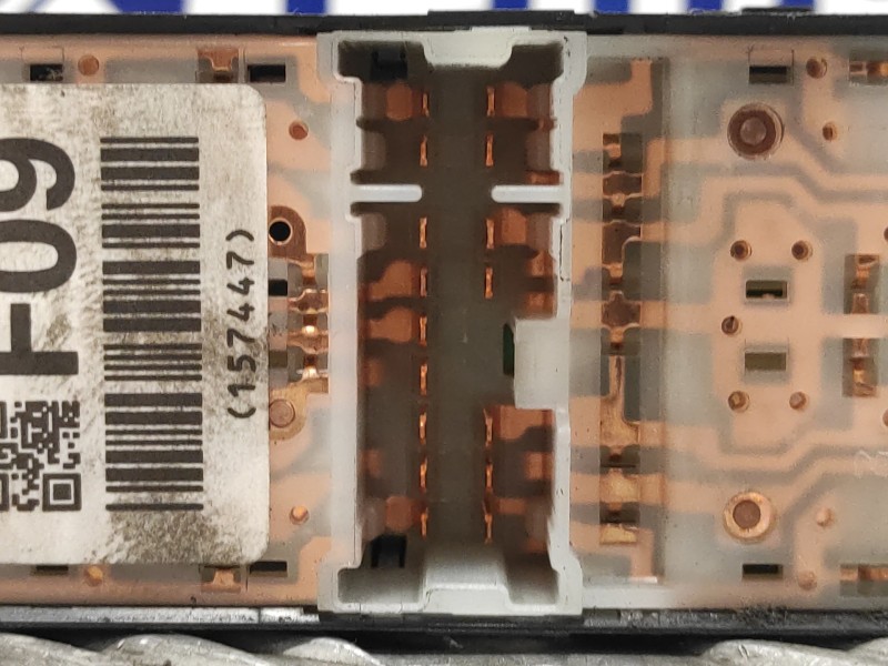 Recambio de mando elevalunas delantero izquierdo para subaru forester s12 2.0 diesel cat referencia OEM IAM 157447  