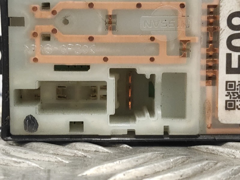 Recambio de mando elevalunas delantero izquierdo para subaru forester s12 2.0 diesel cat referencia OEM IAM 157447  