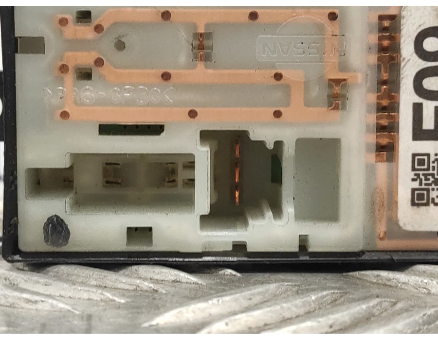 Recambio de mando elevalunas delantero izquierdo para subaru forester s12 2.0 diesel cat referencia OEM IAM 157447  