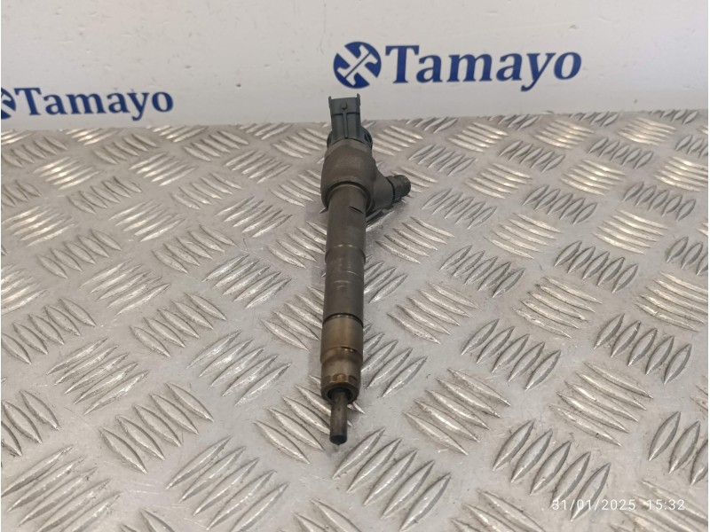 Recambio de inyector para land rover discovery sport referencia OEM IAM G4D39K546AA  0445110654