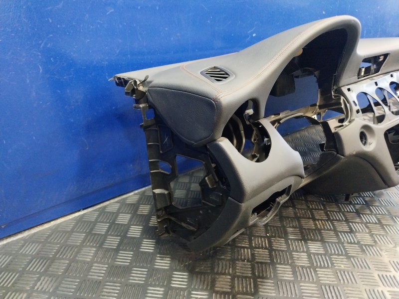 Recambio de salpicadero para mercedes-benz clase gla (w156) referencia OEM IAM   