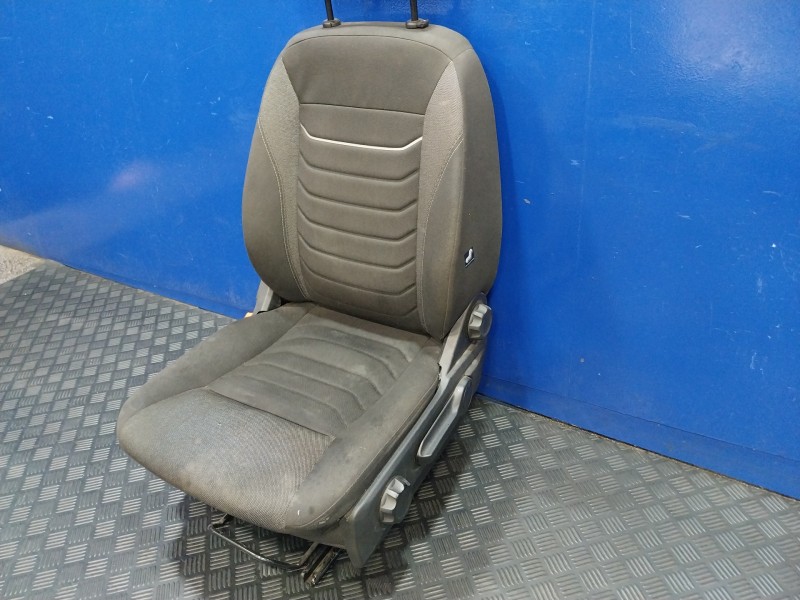 Recambio de asiento delantero izquierdo para iveco daily vi 33s16 referencia OEM IAM   