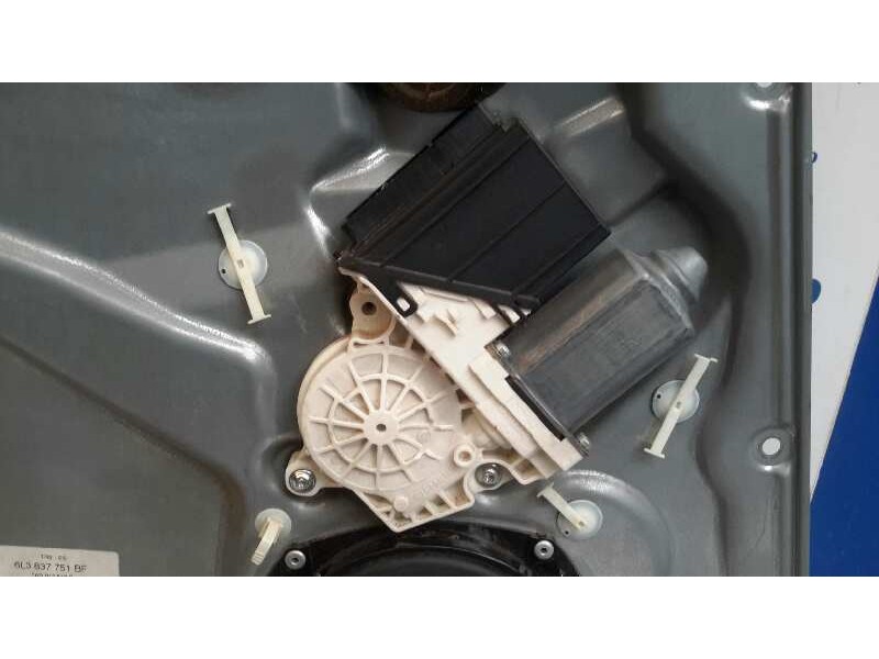 Recambio de elevalunas delantero izquierdo para seat ibiza (6l1) 1.4 16v referencia OEM IAM 6L3837751BF  