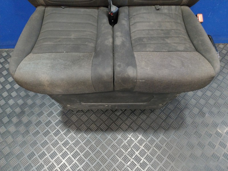 Recambio de asiento delantero derecho para iveco daily vi 33s16 referencia OEM IAM   