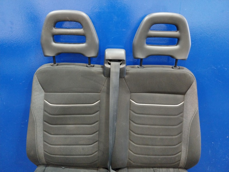 Recambio de asiento delantero derecho para iveco daily vi 33s16 referencia OEM IAM   