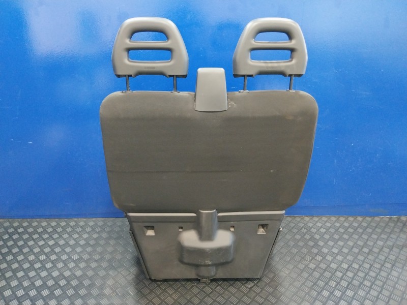 Recambio de asiento delantero derecho para iveco daily vi 33s16 referencia OEM IAM   