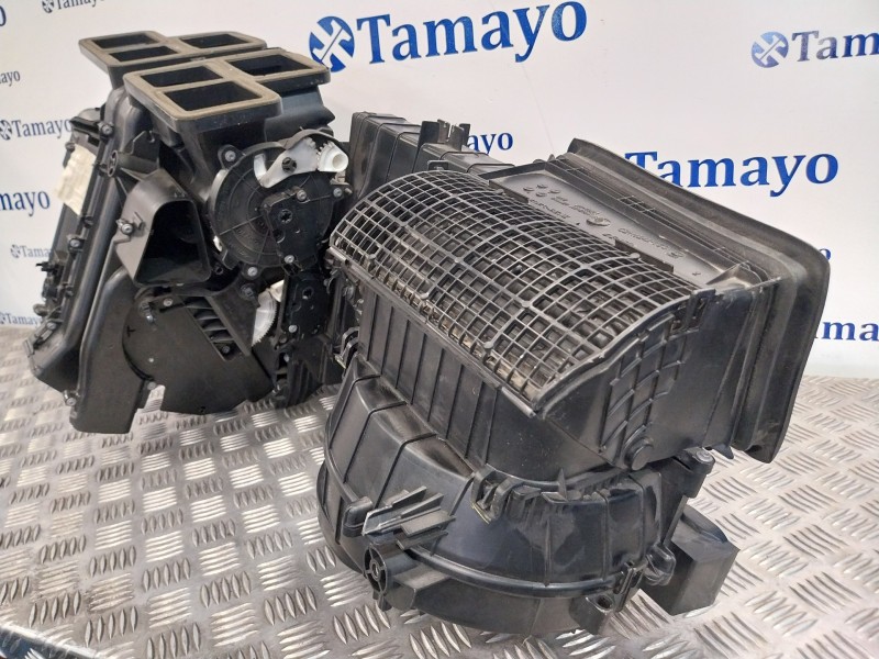 Recambio de calefaccion entera normal para mercedes-benz clase gla (w156) referencia OEM IAM A2468303001 CZ116242755 CZ116242757