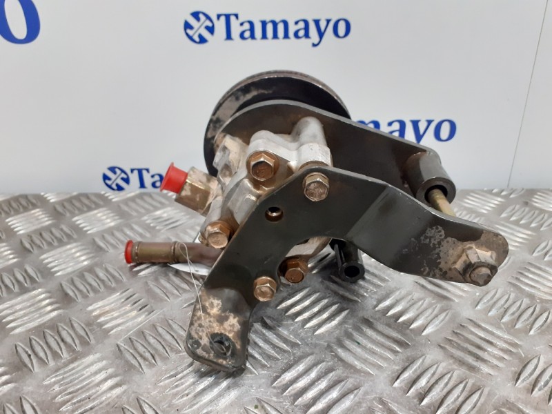 Recambio de bomba direccion para nissan pick-up (d22) 2.5 turbodiesel referencia OEM IAM VK5138  