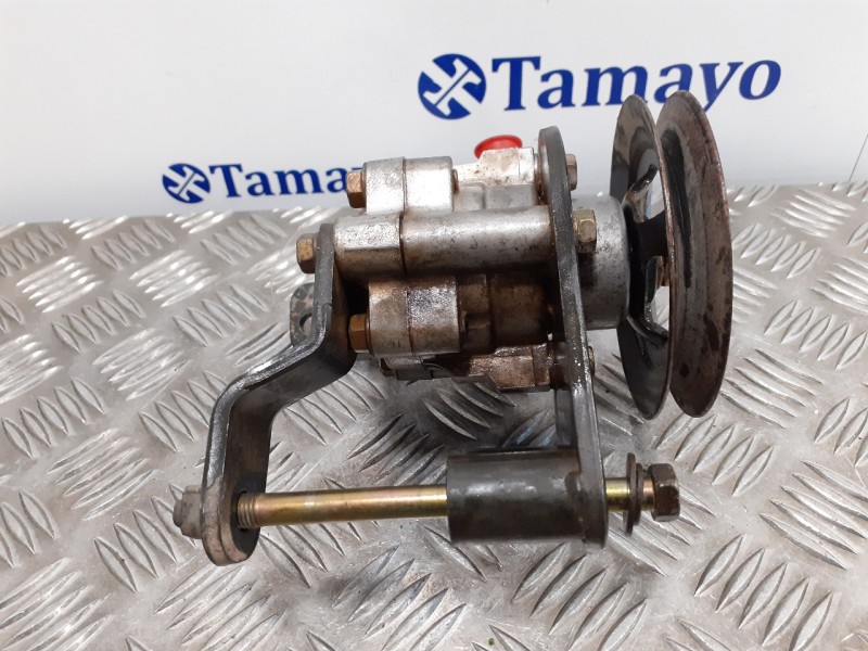 Recambio de bomba direccion para nissan pick-up (d22) 2.5 turbodiesel referencia OEM IAM VK5138  