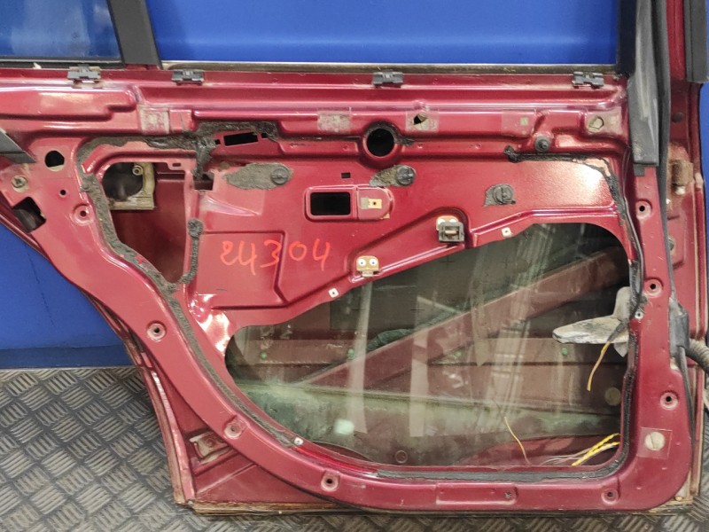 Recambio de puerta trasera izquierda para bmw serie 7 (e38) referencia OEM IAM   
