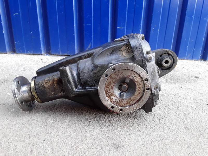 Recambio de diferencial delantero para nissan terrano/terrano.ii (r20) 2.7 turbodiesel referencia OEM IAM 38511623007  383516230