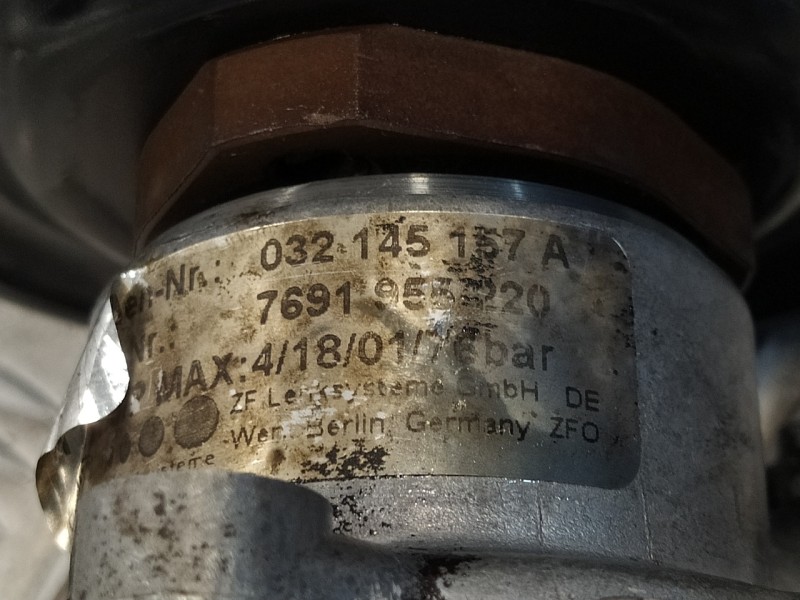 Recambio de bomba direccion para volkswagen polo berlina (6n2) 1.4 16v referencia OEM IAM 032145157A  7691955220