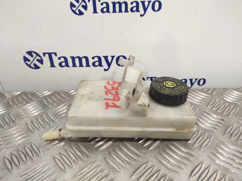 Recambio de deposito servo para peugeot partner kasten 1.6 referencia OEM IAM 9680907780  