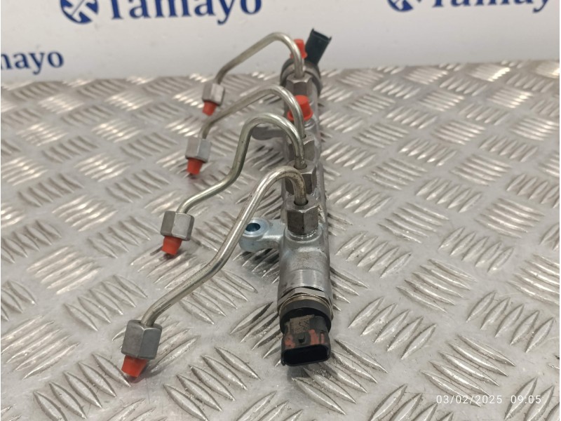 Recambio de rampa inyectora para land rover discovery sport referencia OEM IAM G4D39D280AA  0445214332