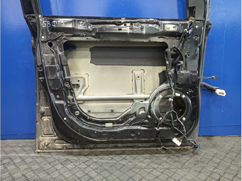 Recambio de puerta delantera izquierda para kia carnival 2.9 crdi cat referencia OEM IAM   