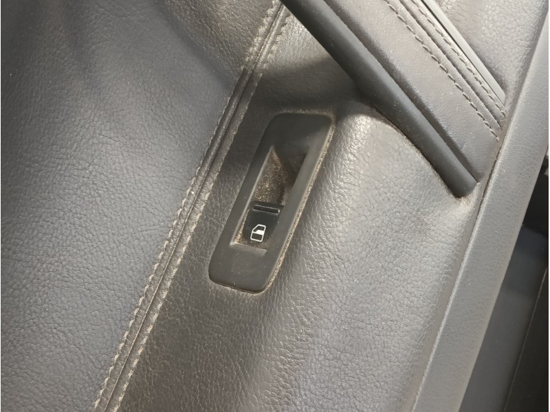 Recambio de guarnecido puerta trasera izquierda para volkswagen touareg (7l6) 2.5 tdi dpf referencia OEM IAM   