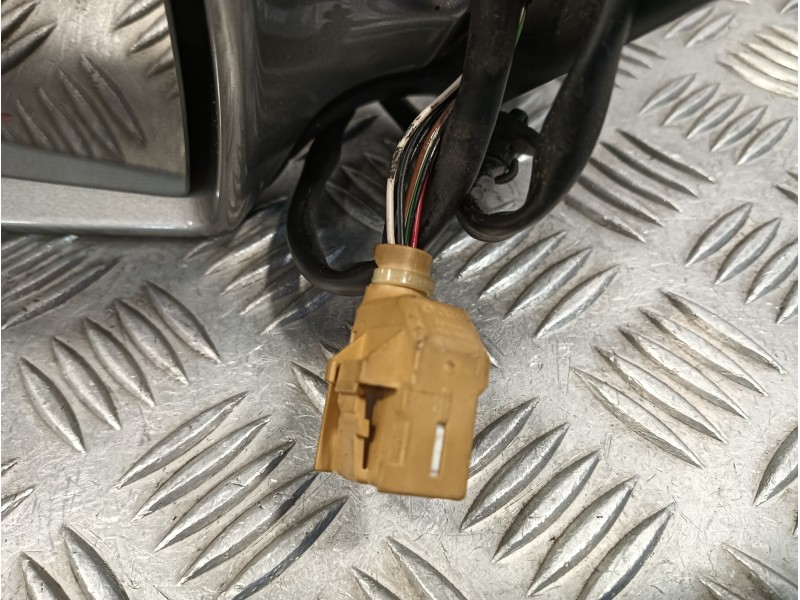 Recambio de retrovisor izquierdo para audi a4 avant (8e) referencia OEM IAM   