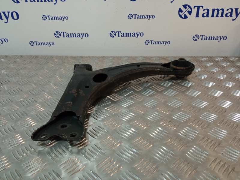 Recambio de brazo suspension superior delantero derecho para toyota avensis wagon (t25) referencia OEM IAM   