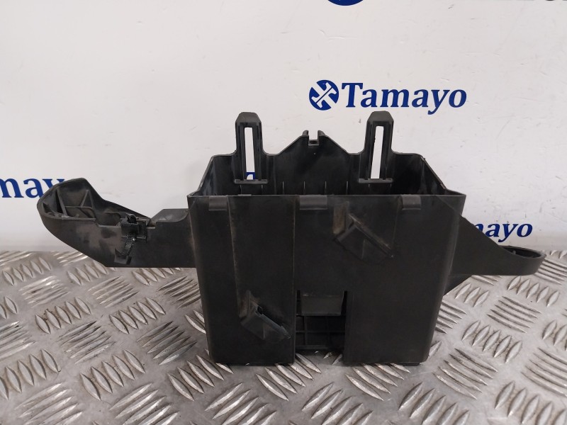 Recambio de soporte bateria para mercedes-benz clase gla (w156) referencia OEM IAM A2465450700  