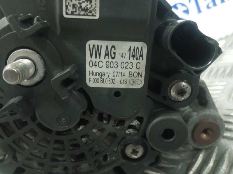 Recambio de alternador para volkswagen polo (6c1) 1.0 referencia OEM IAM 04C903023C  