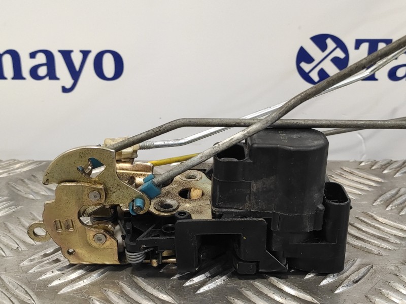 Recambio de cerradura puerta delantera derecha para daewoo lacetti 1.6 cat referencia OEM IAM   