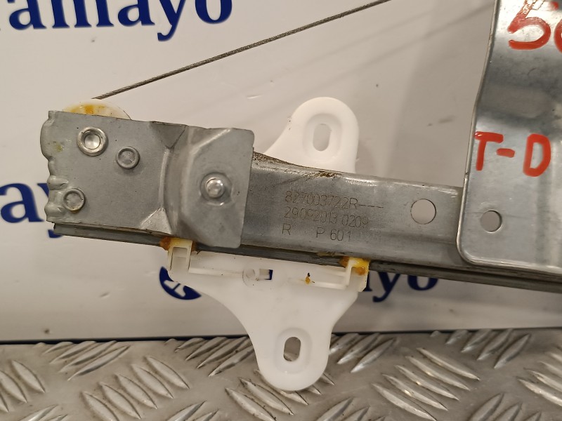 Recambio de elevalunas trasero derecho para renault clio iv 0.9 referencia OEM IAM 827003722R  