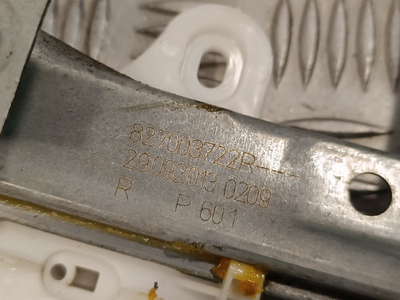 Recambio de elevalunas trasero derecho para renault clio iv 0.9 referencia OEM IAM 827003722R  