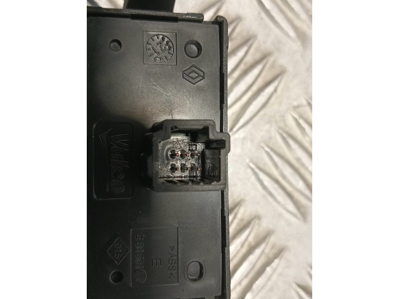 Recambio de warning para smart forfour eq referencia OEM IAM E3160102  