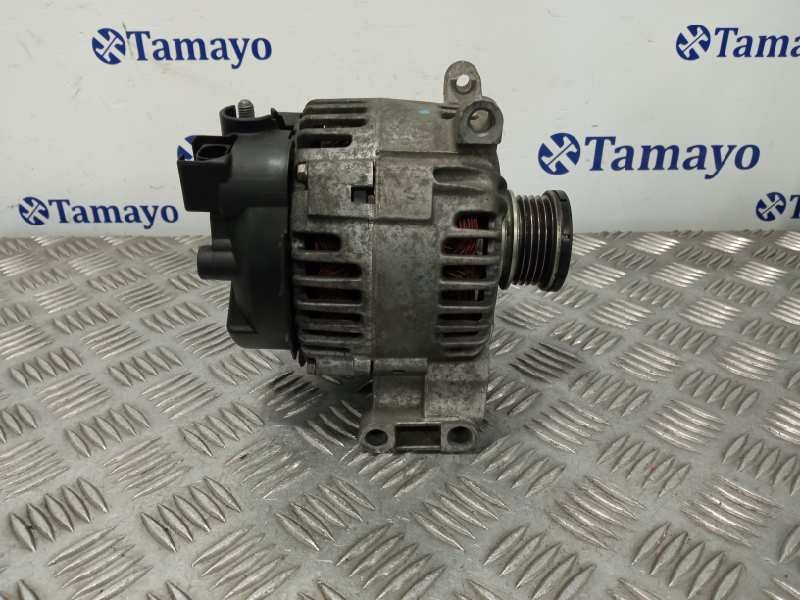 Recambio de alternador para mercedes-benz clase a (w169) referencia OEM IAM A6401540402 2543412A TG15C057