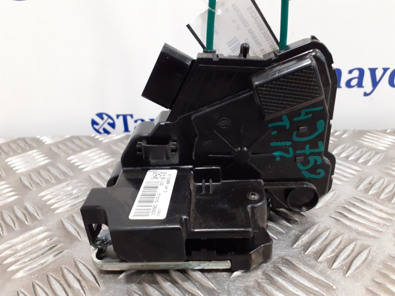 Recambio de cerradura puerta trasera izquierda para ssangyong tivoli premium 4x2 referencia OEM IAM 7131035001  