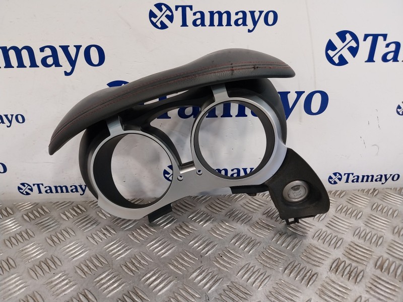 Recambio de moldura para nissan juke (f15) referencia OEM IAM 682P11KG0A  682401K