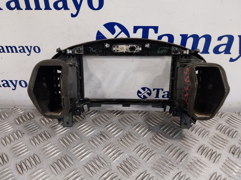 Recambio de rejilla aireadora para nissan juke (f15) referencia OEM IAM 687501KE0A  