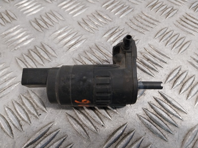 Recambio de bomba limpia para volkswagen golf vi (5k1) referencia OEM IAM 1K6955651  