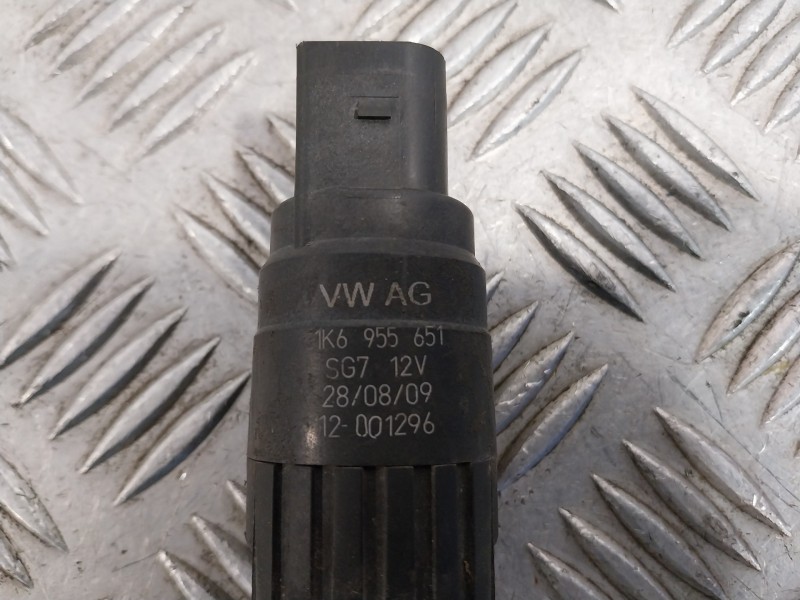 Recambio de bomba limpia para volkswagen golf vi (5k1) referencia OEM IAM 1K6955651  