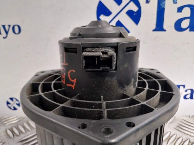 Recambio de motor calefaccion para ssangyong rodius 2.7 turbodiesel cat referencia OEM IAM 405T0400  