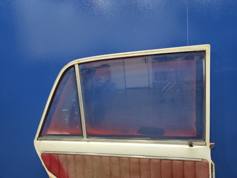 Recambio de puerta trasera izquierda para seat 124 1430 referencia OEM IAM   