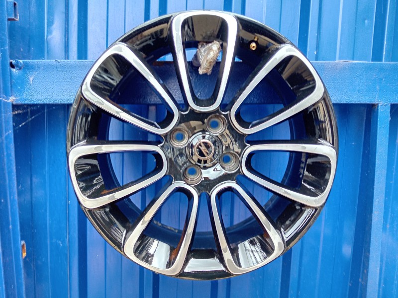 Recambio de llanta para opel adam referencia OEM IAM 3154 RONAL  
