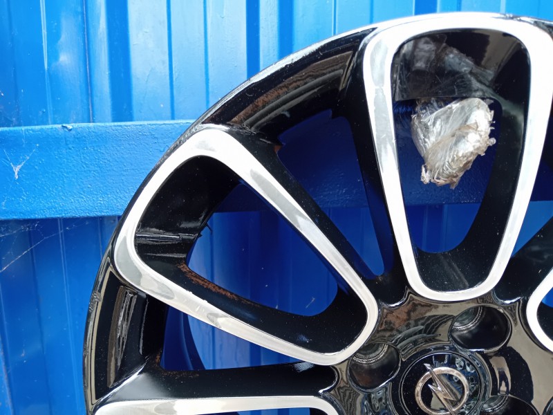 Recambio de llanta para opel adam referencia OEM IAM 3154 RONAL  