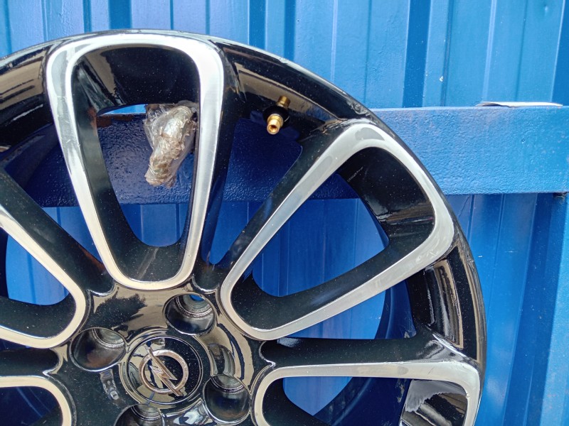 Recambio de llanta para opel adam referencia OEM IAM 3154 RONAL  