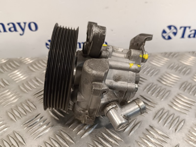 Recambio de bomba servodireccion para mercedes-benz sprinter ii james cook (906) 3.0 cdi referencia OEM IAM 041300811  