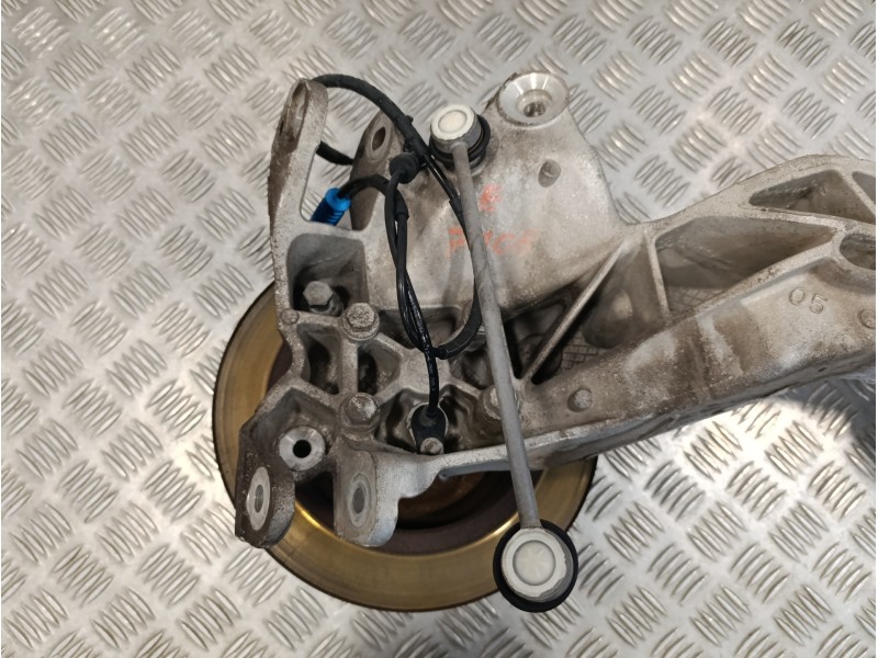 Recambio de mangueta trasera derecha para mini mini (r56) 1.4 16v cat referencia OEM IAM 12201210  6765378