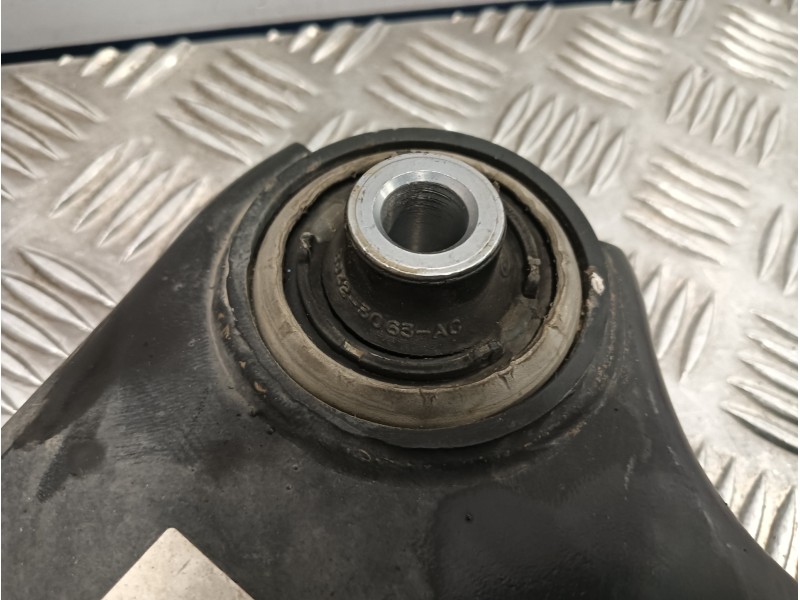Recambio de brazo suspension inferior delantero izquierdo para land rover discovery sport referencia OEM IAM FK723A053  