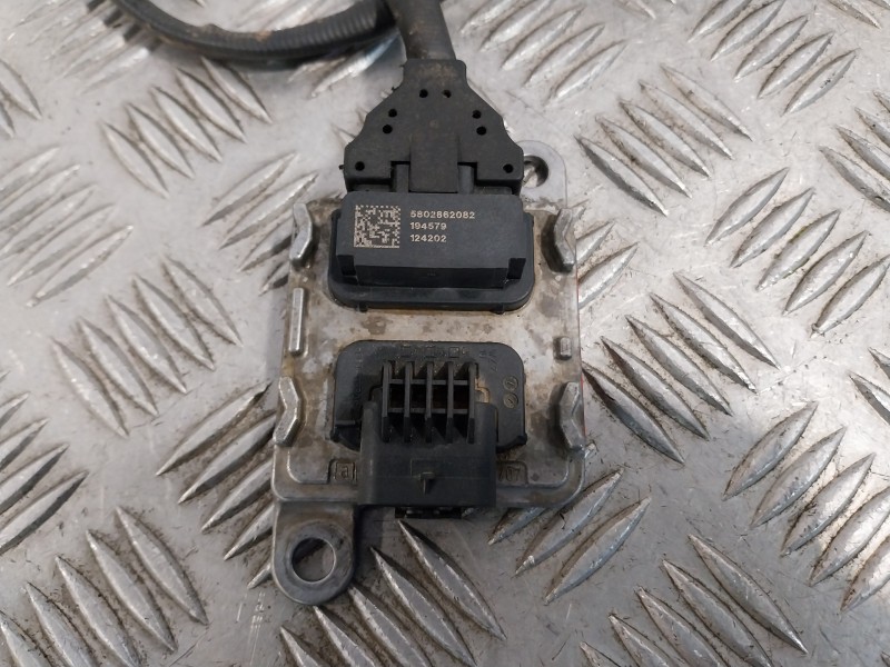Recambio de sensor para iveco daily vi 33s16 referencia OEM IAM SNS3283  5802862082