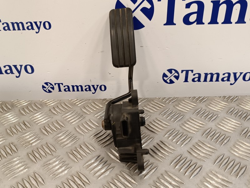 Recambio de pedal acelerador para renault clio iii 1.5 dci diesel referencia OEM IAM 8200297342A  8200297342