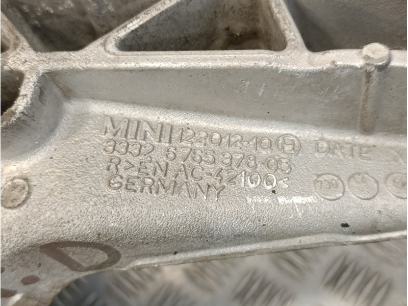 Recambio de mangueta trasera derecha para mini mini (r56) 1.4 16v cat referencia OEM IAM 12201210  6765377
