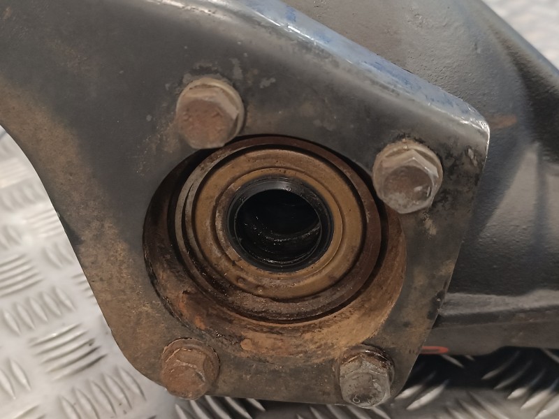 Recambio de diferencial delantero para mitsubishi galloper (hyundai) 2.5 turbodiesel referencia OEM IAM HB104000  