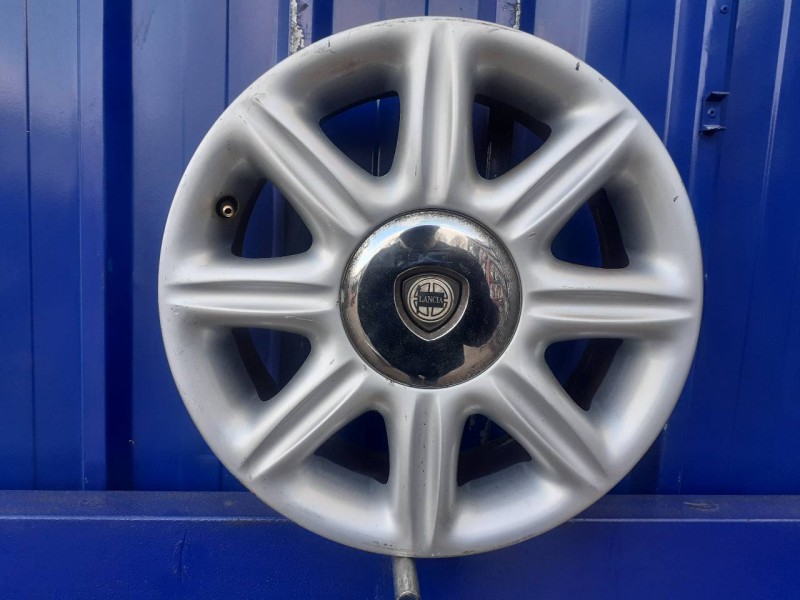 Recambio de llanta para lancia lybra berlina referencia OEM IAM 46516996  